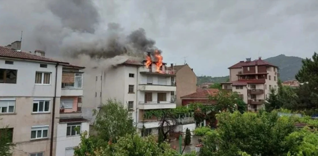 Разбра се кой е починалият в пожара в Асеновград