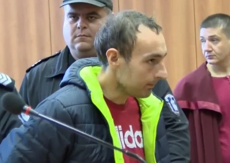 Студени досиета: Как син уби майка си и живя с трупа ѝ 10 дни в Пловдив СНИМКИ