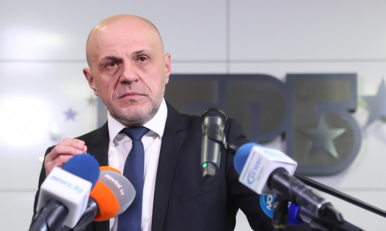 Томислав Дончев показа отново некомпетентността на служебното правителство