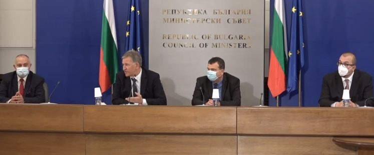 Здравният министър обяви има ли починал българин след К-19 ваксина ВИДЕО