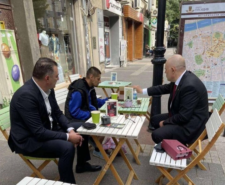 Иван Гешев отиде тайно в Пловдив и седна на кафе с... СНИМКИ