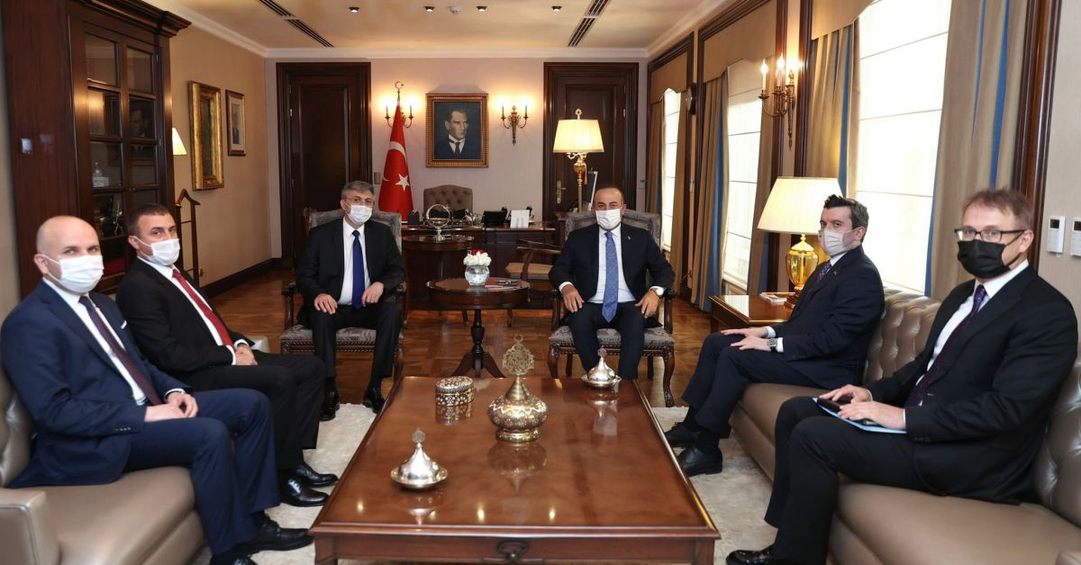 Карадайъ на посещение в Турция за среща с Ердоган, вече разговаря с Чавушоглу