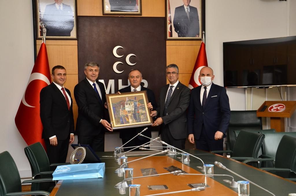 Делегация, водена от лидера на ДПС Мустафа Карадайъ, е на официално посещение в Турция