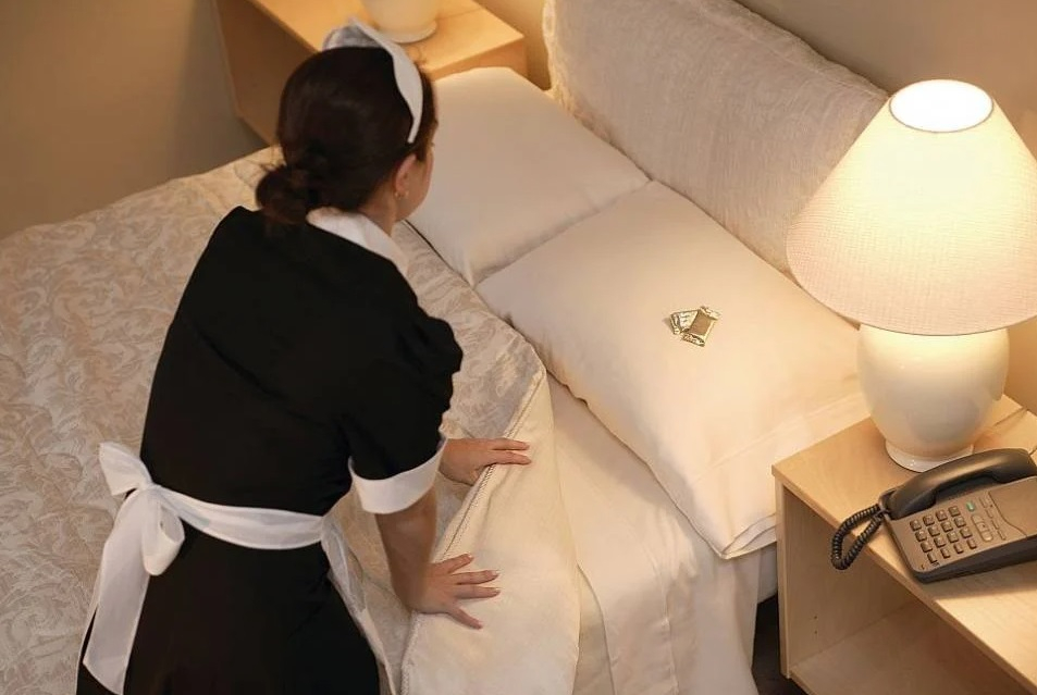 Как да спим безплатно на хотел?