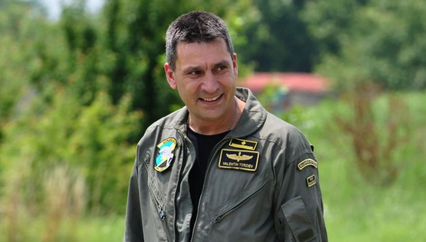 Изчезналият в Черно море пилот водел въздушните асове от Графа в Деня на храбростта  