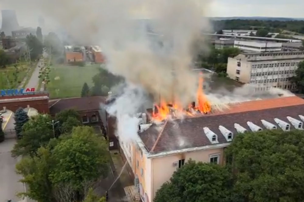 Огромен пожар бушува в завод "Неохим" в Димитровград, тече евакуация ВИДЕО