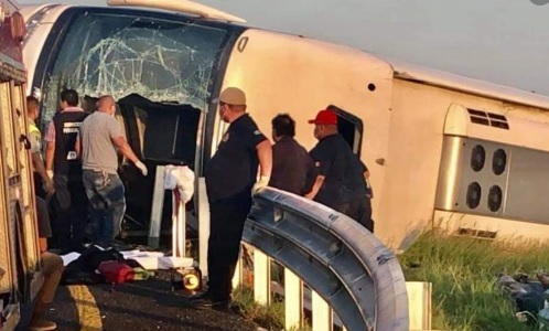 Много загинали в страшна катастрофа с автобус в Мексико ВИДЕО
