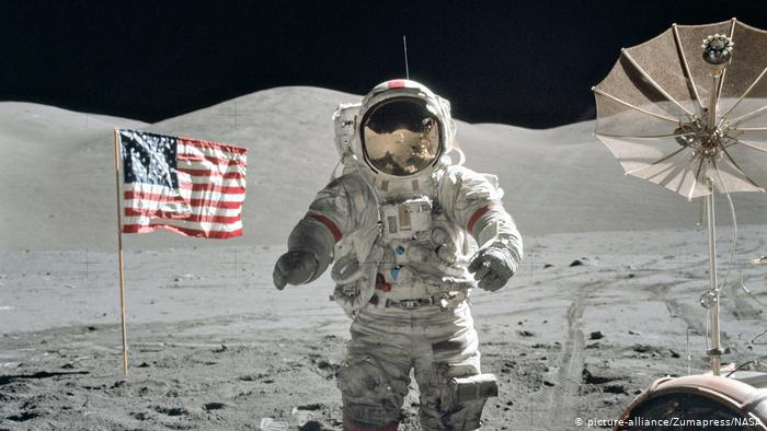 Разкриха къде в САЩ е заснето видеото за "кацането" на американските астронавти на Луната