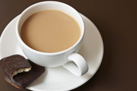 Може ли кафето и чаят с мляко да причинят рак 