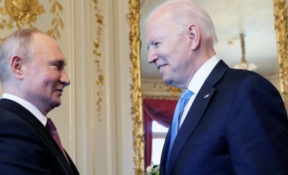 Байдън и Путин си размениха дарове, но ето каква скрита символика има в тях
