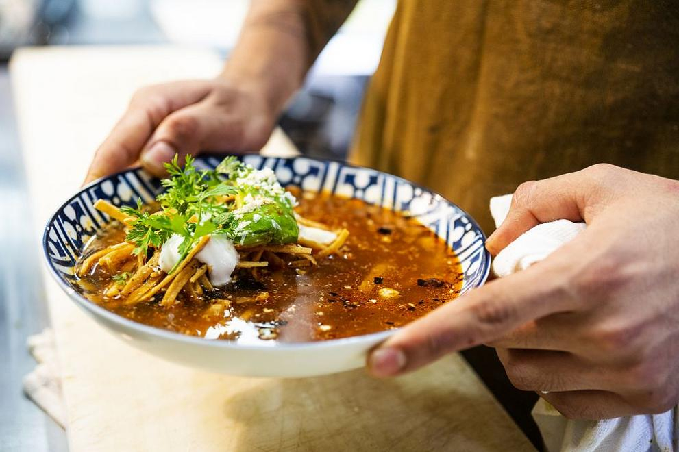 Рецепта: Супата на ацтеките - автентичният вкус на Мексико