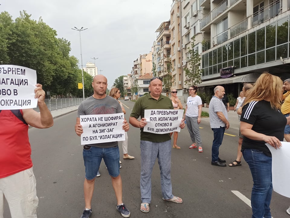 Изненада в Бургас! Ето къде се появи бивш политик СНИМКИ