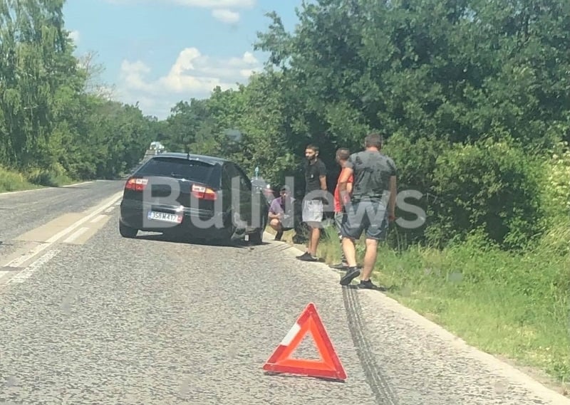 Неправилно изпреварване доведе до голяма беля край Враца СНИМКИ