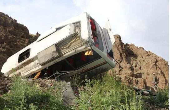 Жестока автобусна катастрофа с много ранени в Турция СНИМКИ