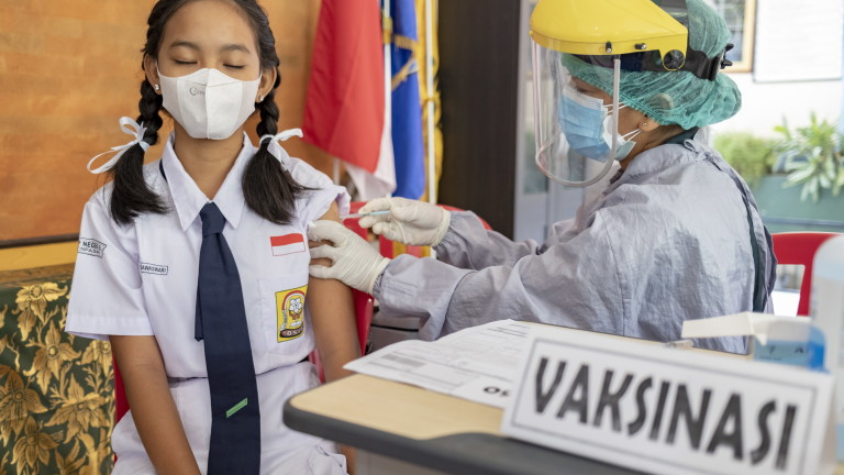 Индонезия счупи рекорда за заразени и жертви от К-19