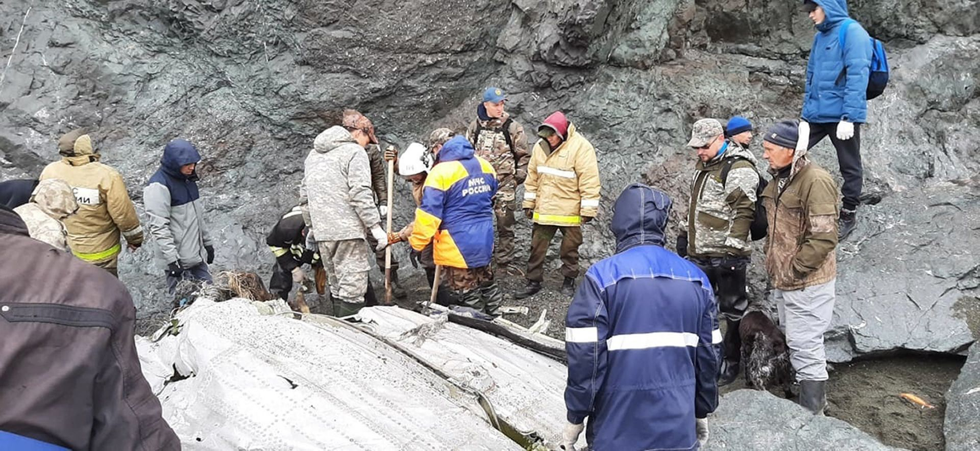 Откриха още 19 трупа след самолетната катастрофа в Камчатка СНИМКИ