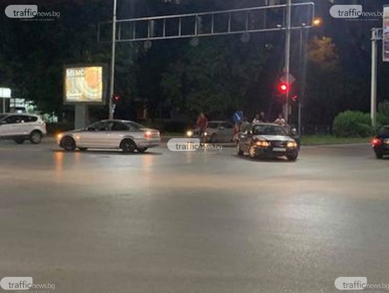 Катастрофа по тъмно на голям булевард в Пловдив СНИМКА
