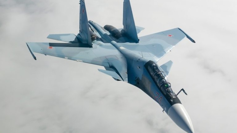 Екшън над Черно море: Русия вдигна по тревога Су-30 заради американски самолет