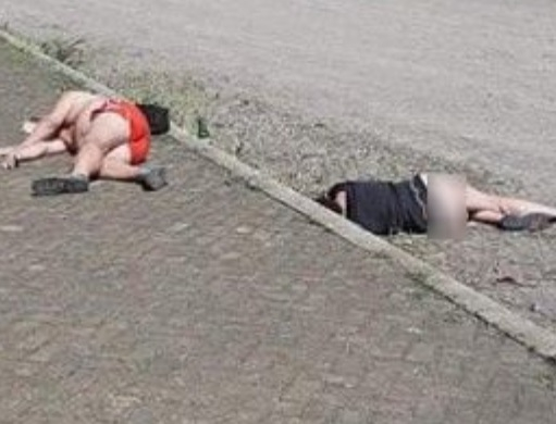 Започна се! Пияни туристи се въргалят в Слънчака, дама без гащи ошашави всички СНИМКИ 18+