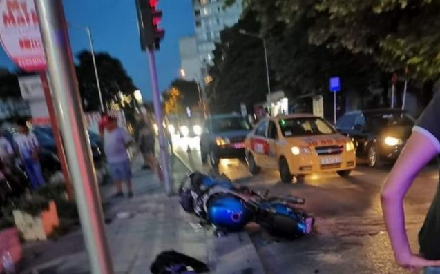 Близките на потрошения във Варна млад моторист потънаха в скръб 