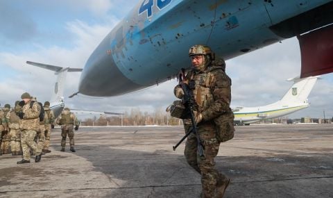 Враг размахва три меча пред портите на Русия