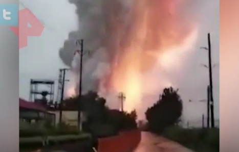 Мощен взрив разтърси завод в Китай ВИДЕО