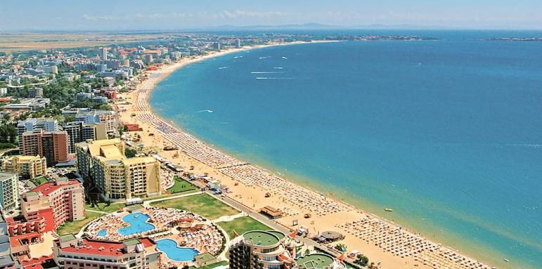 Хотелиерите по морето в паника, готвят огромни намаления за българските летовници