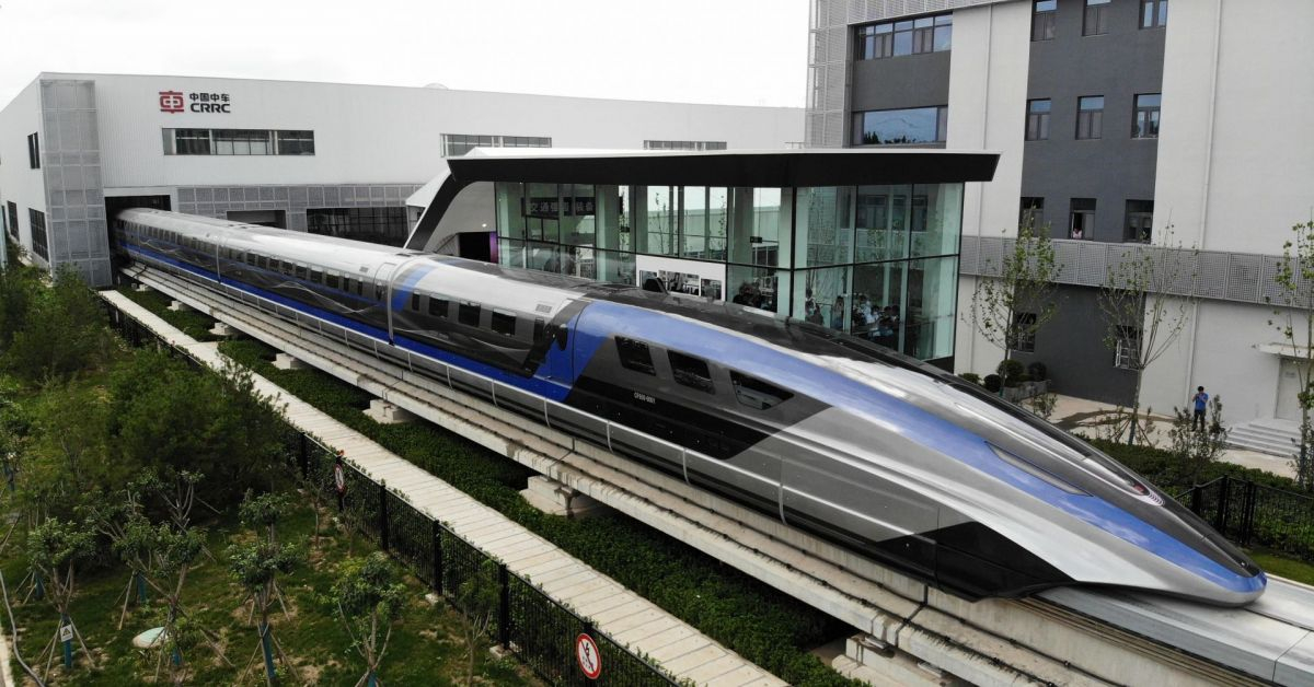 Китай пусна най-бързия влак в света ВИДЕО