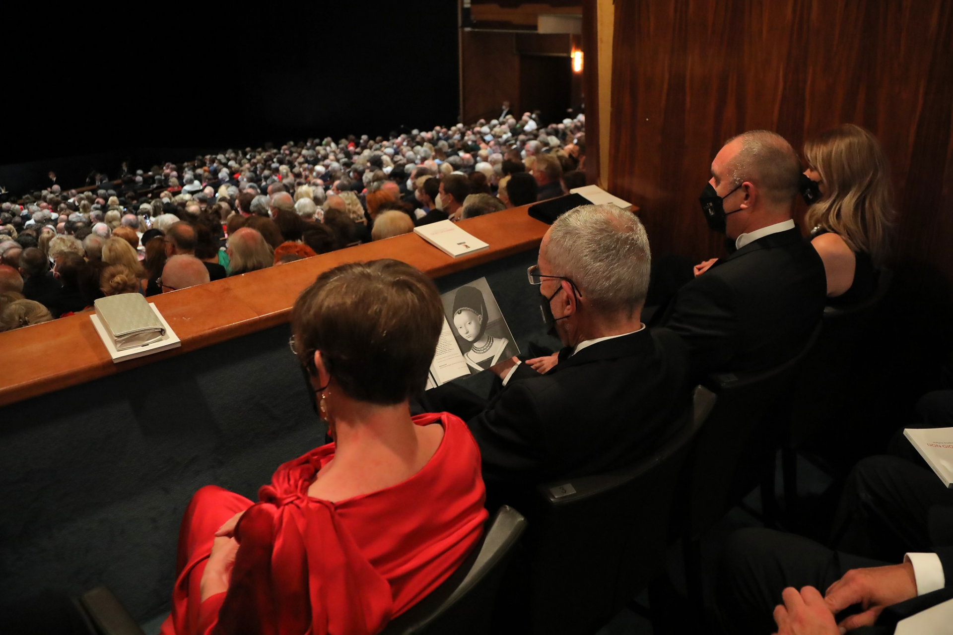 Радев и съпругата му присъстваха на премиерата на операта „Дон Жуан“ в Залцбург ВИДЕО