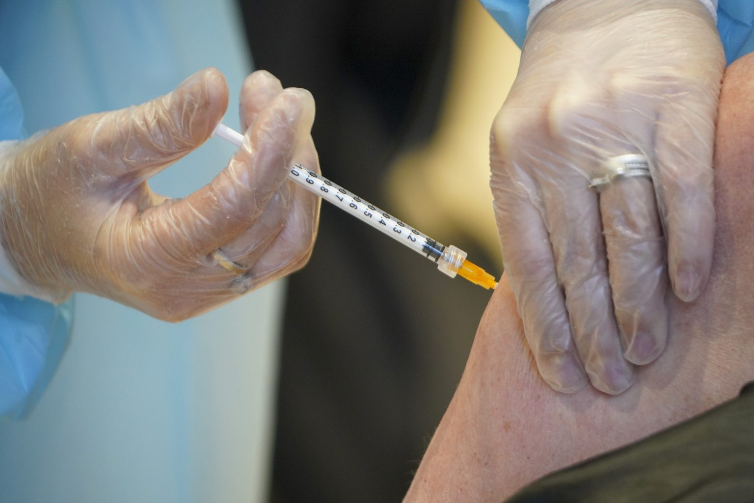Ирландия отваря заведенията на закрито за напълно ваксинирани