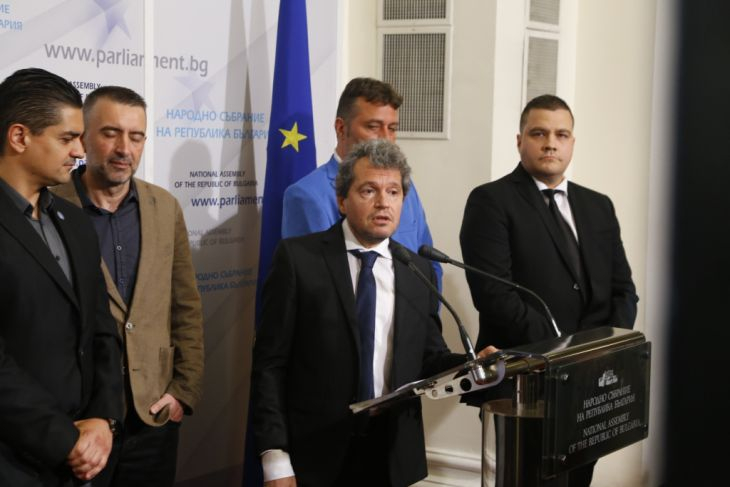 Тошко Йорданов отряза Христо Иванов за натрапваните от ДБ министри в новия кабинет