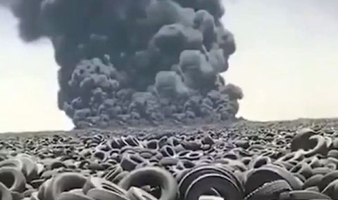 Зловещо ВИДЕО: Гори най-голямото гробище за автомобилни гуми в света