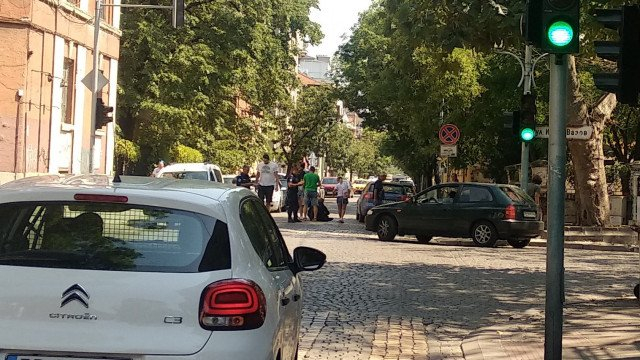 Извънредна ситуация на пъпа на Пловдив, затвориха кръстовище заради... СНИМКИ