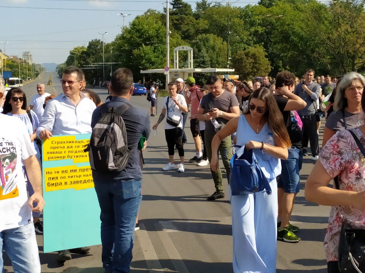 Напрежението ескалира: Протести и блокади в 3 големи български града! Ето какво се случва СНИМКИ