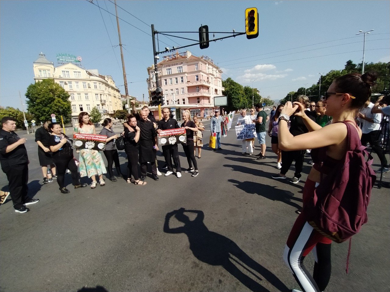 Напрежението ескалира: Протести и блокади в 3 големи български града! Ето какво се случва СНИМКИ