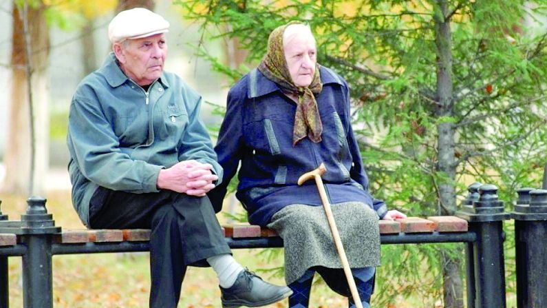 Пенсионерите в Гърция ликуват: Взимат тлъсти бонуси към пенсиите за Великден