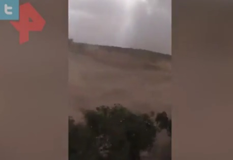 Пясъчен апокалипсис: Прашна буря връхлетя Испания ВИДЕО