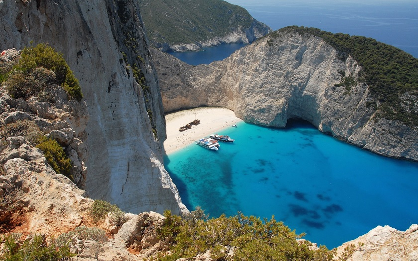 Отварят за туристи приказен гръцки плаж - любимо място на много българи