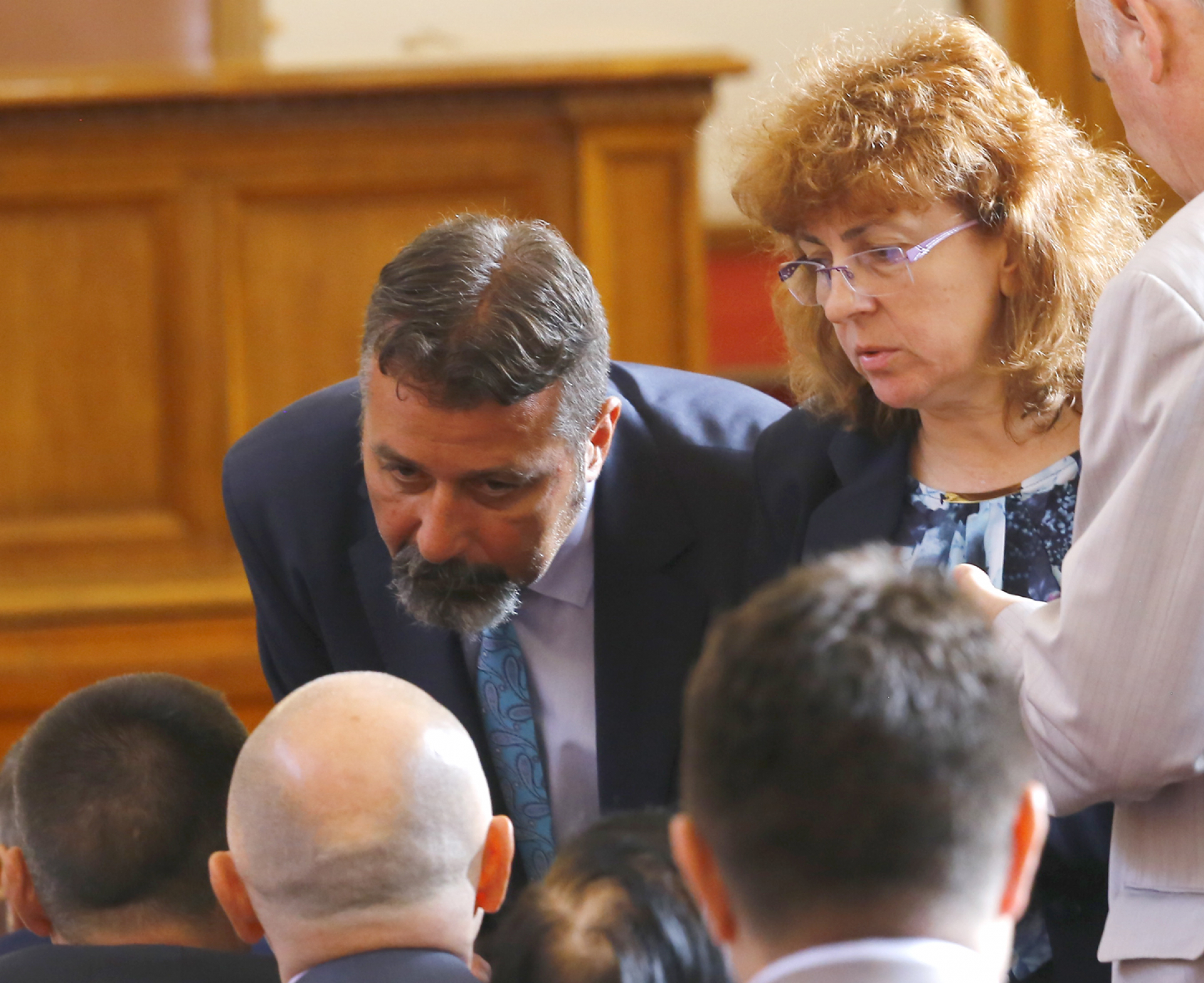 Бивша депутатка на Слави: С един удар ще ти отрежа мръсното лъжливо езиче и ще замълчиш завинаги