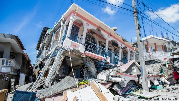 Ужасът в Хаити продължава, жертвите растат 