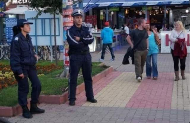 Напрежение по Черноморието: Хайки на полицията обикалят заведения и ... 