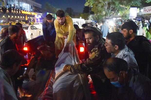 В Кабул е страшно! Вече има и убити американски пехотинци, Байдън с обръщение към нацията ВИДЕО