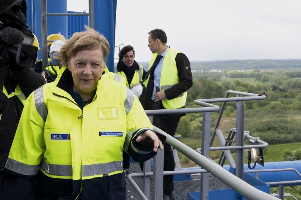 Ангела Меркел - Канцлерката, която се готви да слезе от сцената