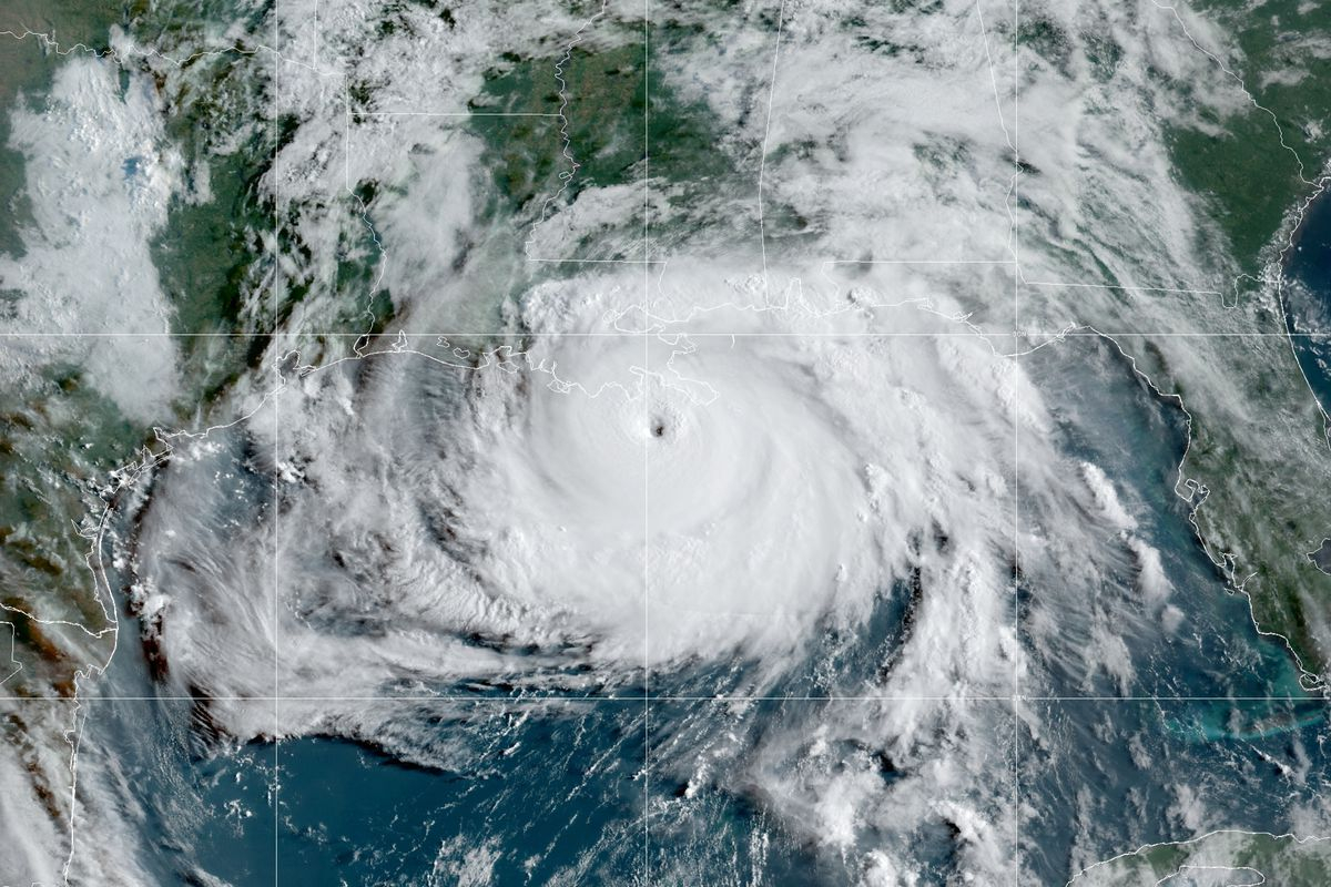 Ураганът "Айда" се насочи към Мисисипи, Алабама и Флорида