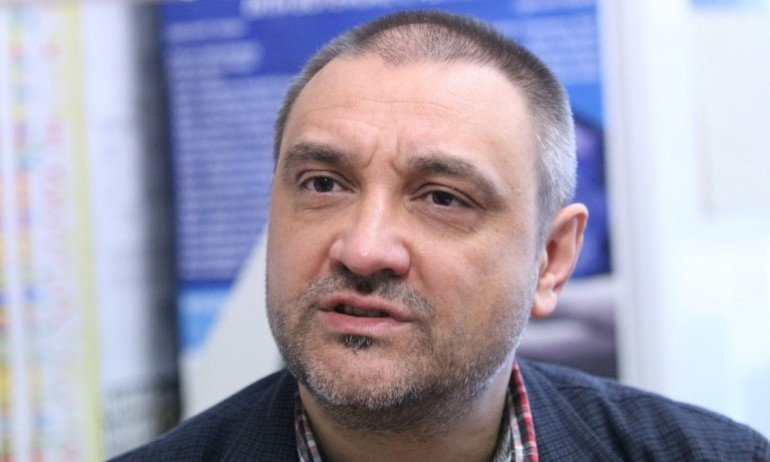 Цеков: Чорбанов води антиваксърски протест, после ще представи на форум българската ваксина