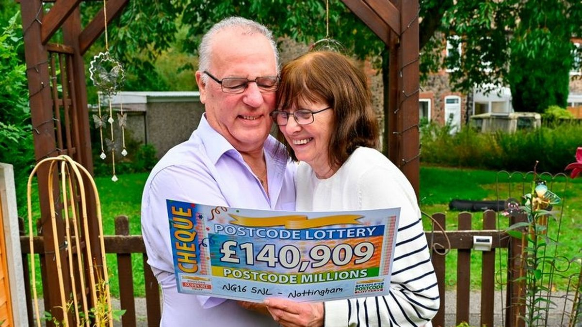 Старица спечели куп пари от лотарията, последвалото е смайващо 