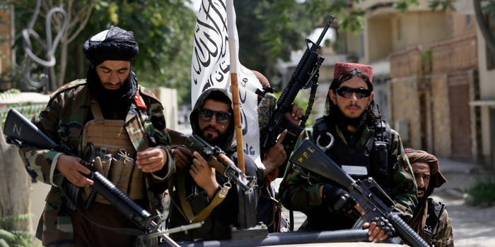 Британският главнокомандващ обясни причините за бързото настъпление на талибаните