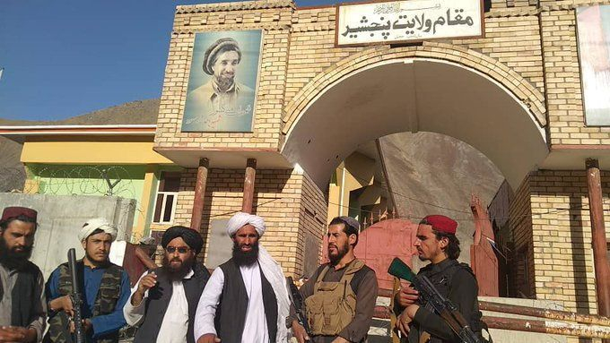 Талибаните се хвалят с важна победа, но съпротивата твърди друго 