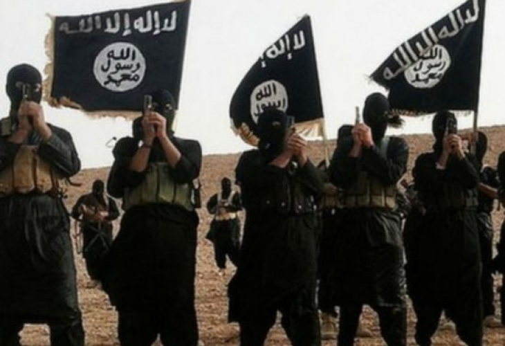 Експерти: ИДИЛ ще използва бежанската криза, за да внедри терористи в Европа