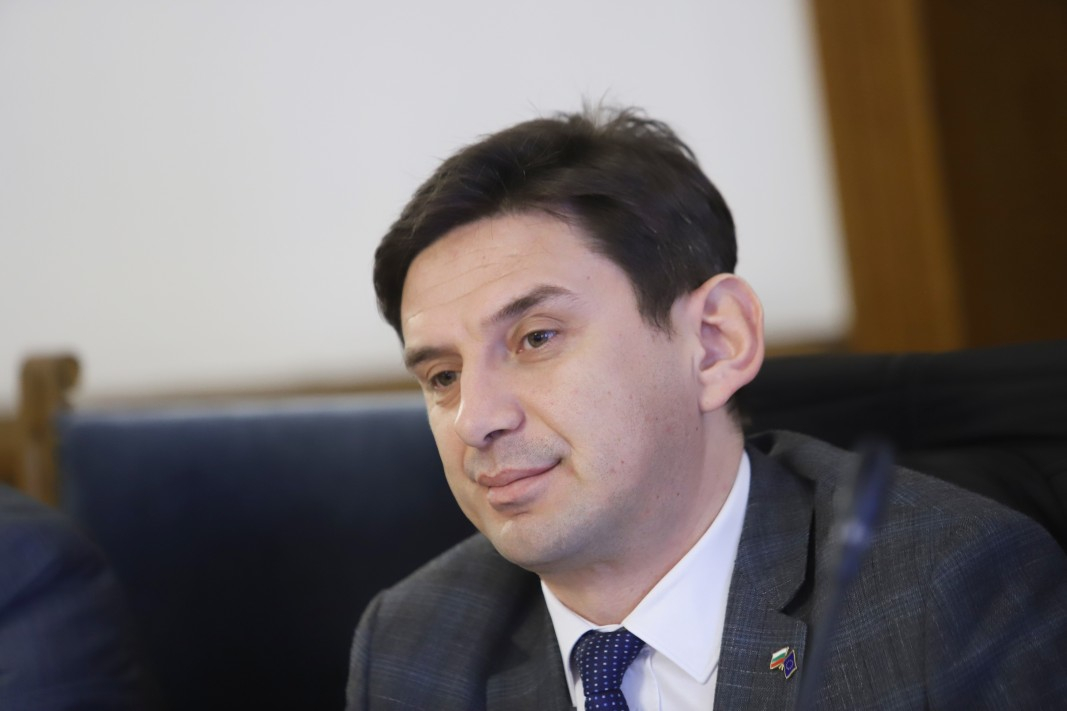 Халил Летифов: Служебното правителство направи неприемливи внушения за Делян Пеевски